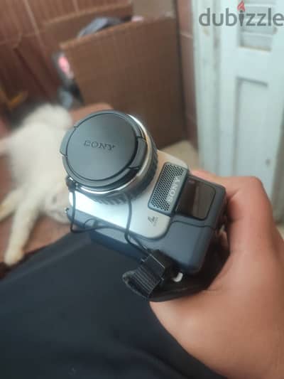 Sony Digital8 Handycam DCR-TRV330 (Working + Battery & Charger Kit)