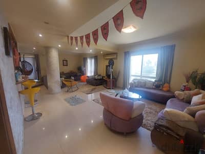 شقه للايجار المفروش في كمبوند حدائق المهندسين مساحه 180م