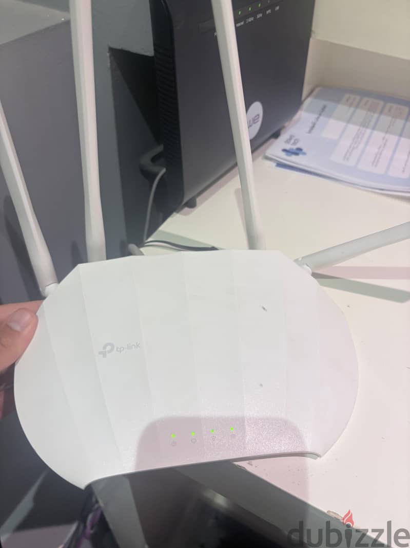 TP-LINK TL-WA1201 AC1200 Wireless Access Point 1