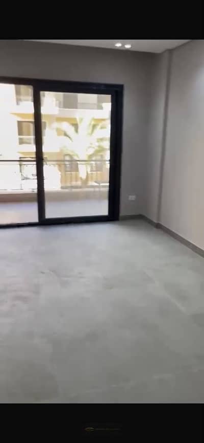 Distinct apartment for rent inside Village West Compound - Sheikh Zayed, with an area of 164 meters, fully finished and first occupancy.