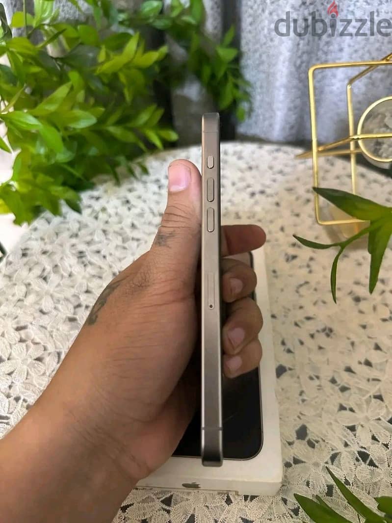 آبل - آيفون 15 2