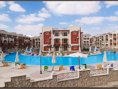 شاليه 90م للبيع في Lasirena Mini Egypt – إطلالة مباشرة على نهر النيل وفيو حمام السباحة، دور أول، غرفتين وحمامين، بالفرش