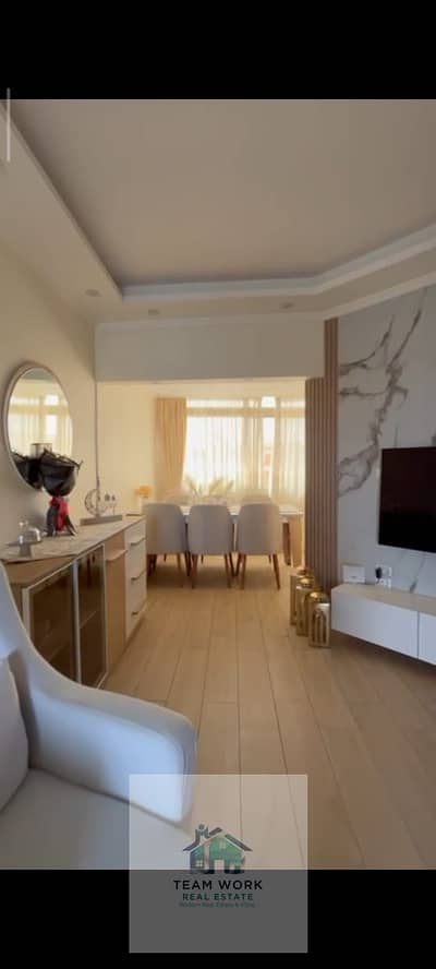 Fully equipped with a kitchen and located on a neighboring street. . . 70m² apartment in "District 13" in the heart of Sheikh Zayed!