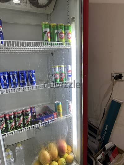 ثلاجه عرض مشروبات