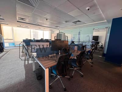 مكتب للايجار تشطيب فاخر في واتر واي 5 A  بلازا فيو  Waterway 5A