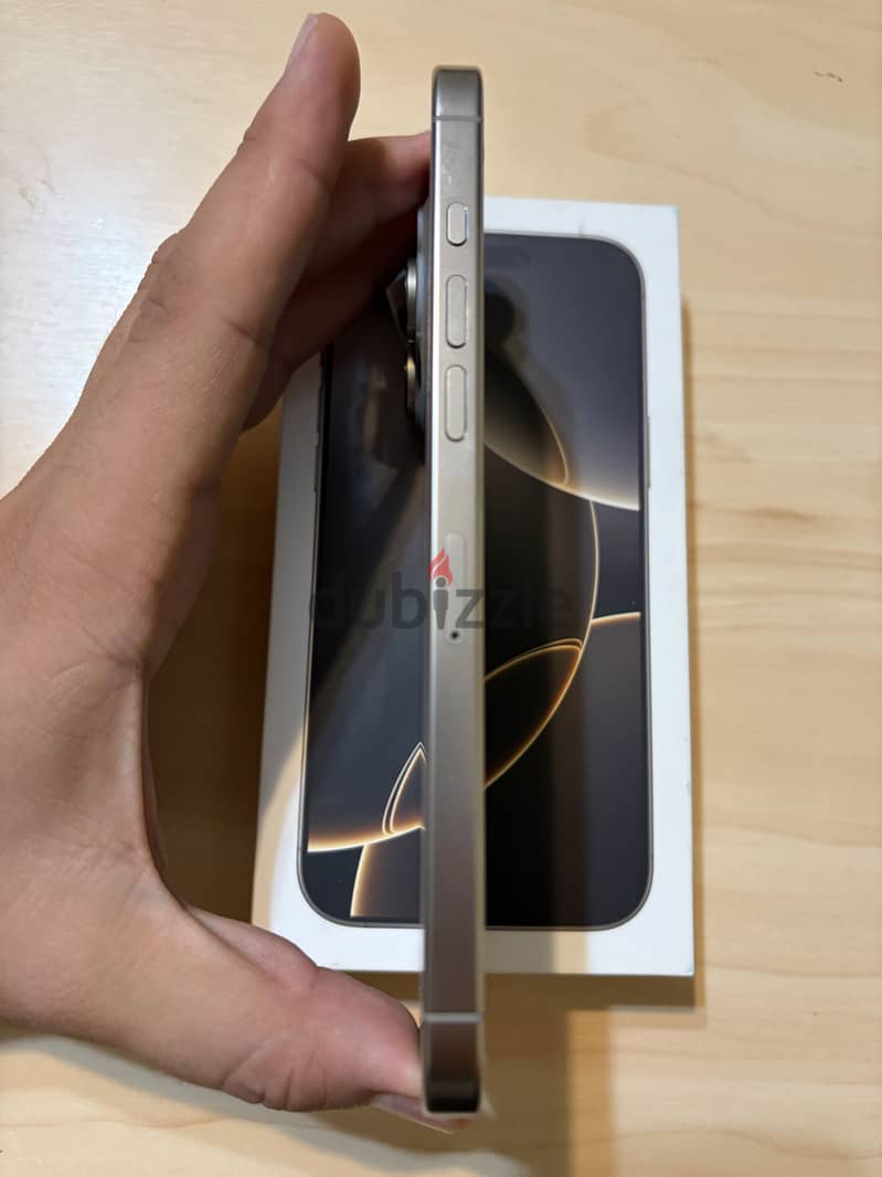 Apple - iPhone 16 Pro Max 4