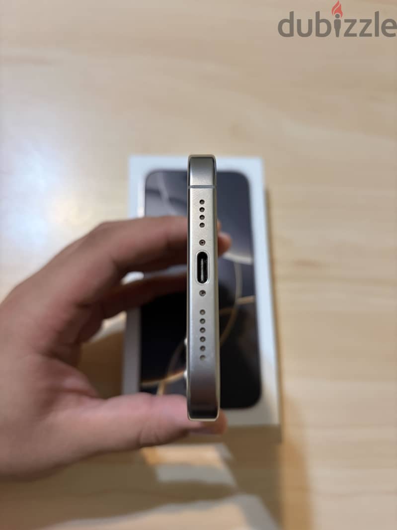 Apple - iPhone 16 Pro Max 6