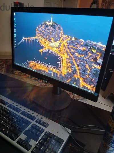 كمبيوتر جرافيك كامل HP Z420 بشاشة 22 بوصة