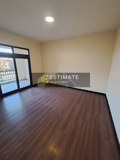 186m Apartment for Rent in Mivida (Kitchen&AC)