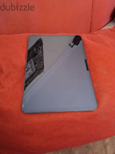 للبيع ipad pro 11 inc M4