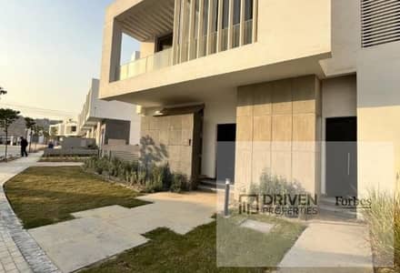اقل سعر استلام فوري تاون هاوس ميدل للبيع في كموبند جولزبجوار نيو جيزه 6اكتوبر الجيزه   Joulz Compound  6th of October