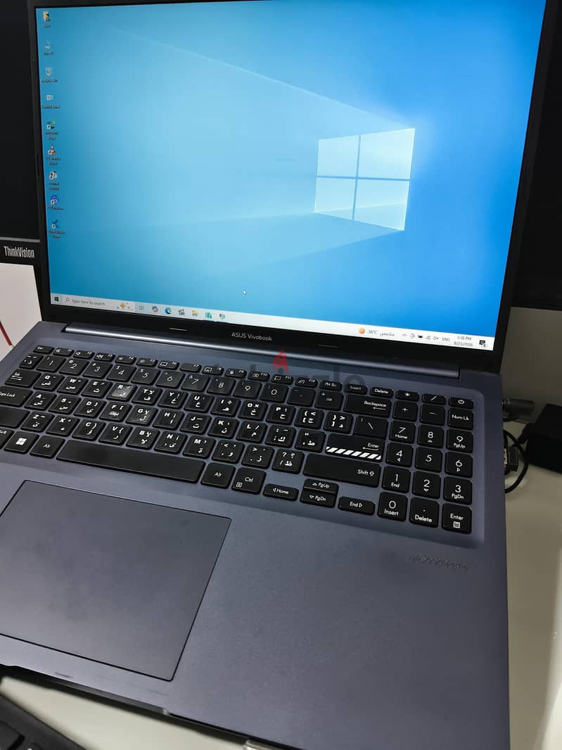 Asus Vivobook Ryzen7 8C 16T 1