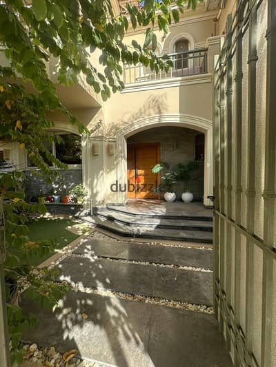 Middle townhouse villa in Patio 5 East, Al Shorouk