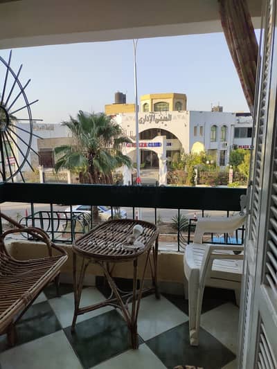 Furnished apartment for rent, 100 m², 2nd floor, located opposite Benha National University and Plaza Club in Obour City.