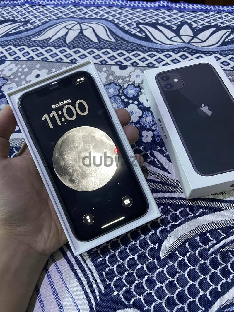 Apple - iPhone 11 5