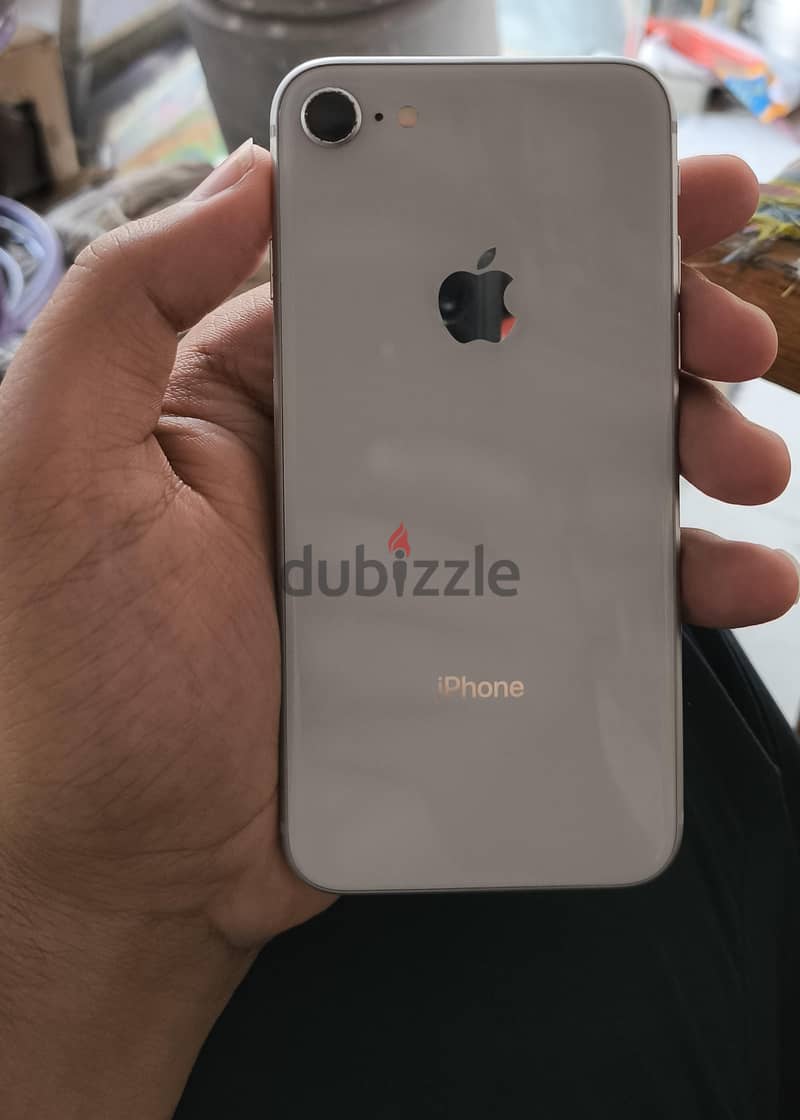 آبل - آيفون 8 1