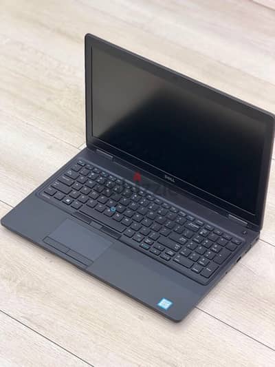 الخرافي بكارتين شاشة باقل من 13الف Dell latitude 5580