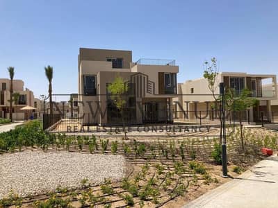 للبيع ستاند الون فيلا بموقع متميز في سوديك ايست هيليوبوليس الجديدة Sodic East New Heliopolis استلام فوري بسعر لقطة -