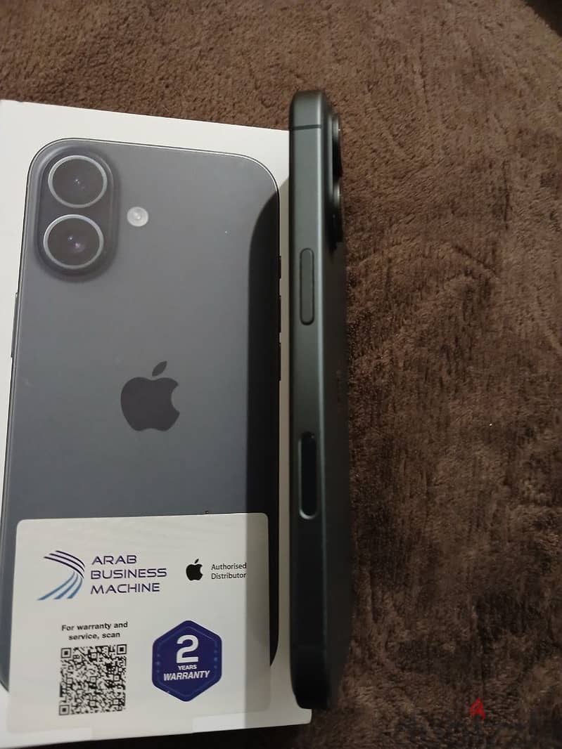 آبل - آيفون 17 9