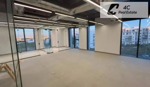 مكتب متشطب بالكامل فيو مفتوح استلام فوري  للبيع في هايد باركFully Finished Office for Sale in Hyde Park – Fifth Settlement – New Cairo