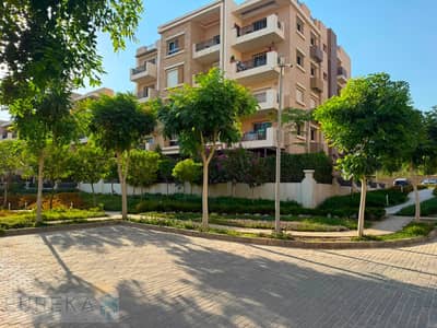 للبيع في تاج سيتي  شقة للبيع في تاج سيتي – Park Residence بجاردن خاص وتشطيب سوبر لوكس، في موقع مميز داخل الكمبوند. فرصة مميزة للسكن والاستثمار.