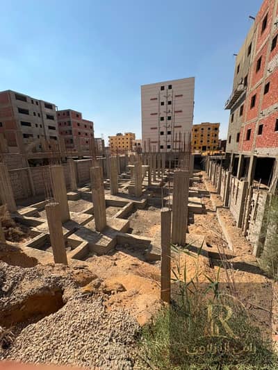 قطعة للبيع بالشمالية القديمة 570م وجهة مفتوحة علي شارع بجوار الحديقة مباشر عمدان البدروم بسعر ممتاز