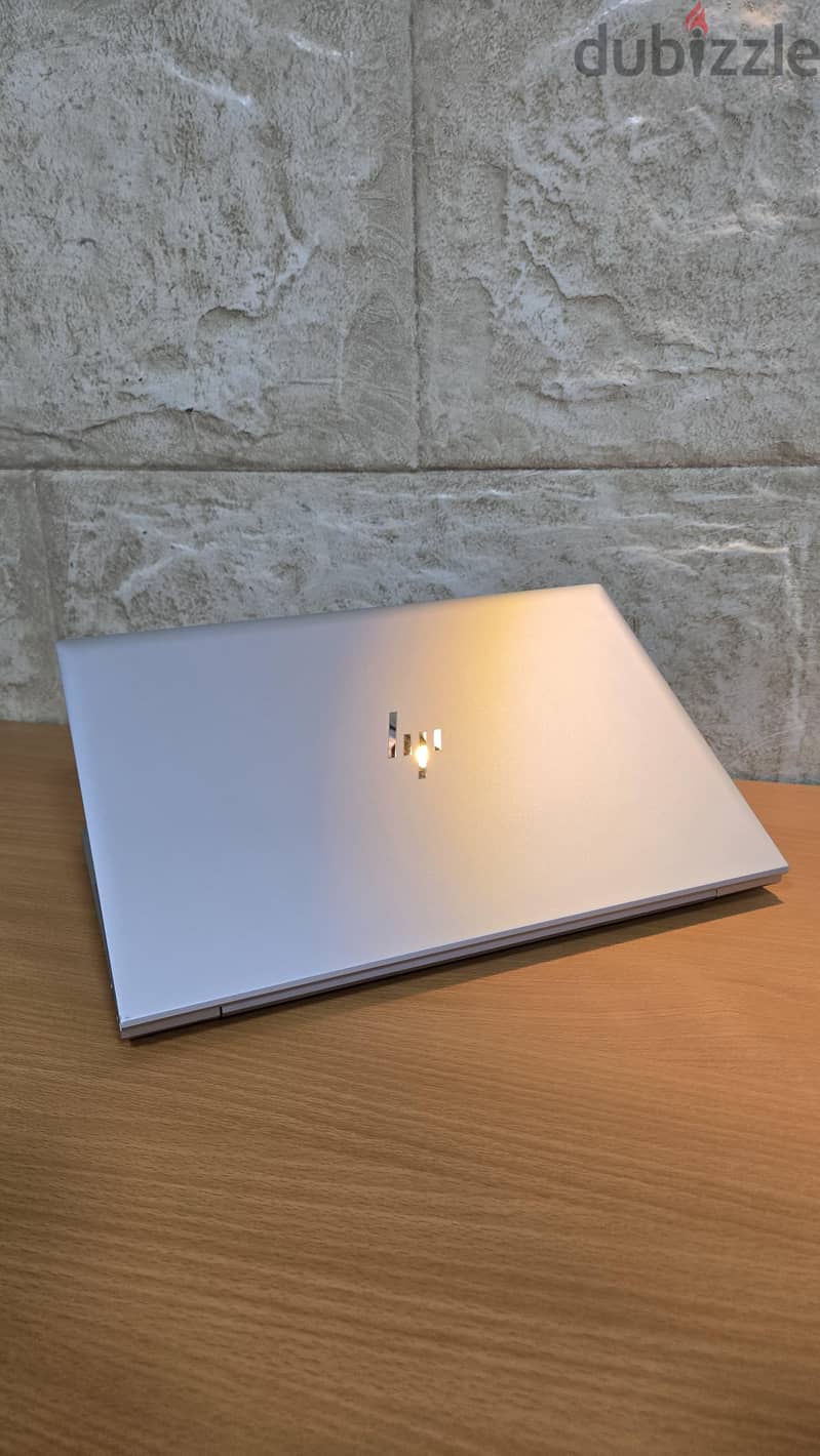 hp845 g8 2