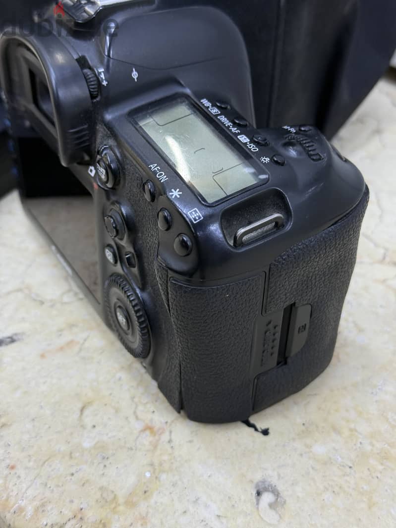 Canon 5D iv 6