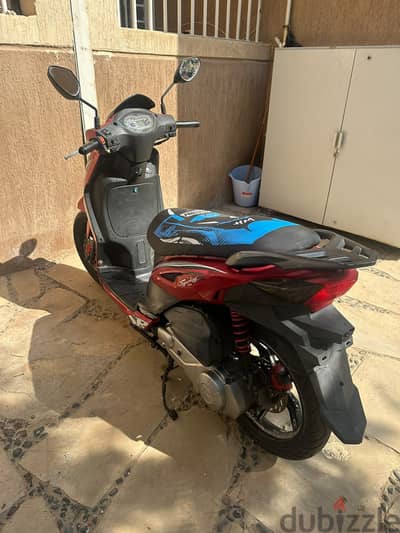 Scooter SYM SR 150 مو ٢٠٢٢ بحاله فوق الممتازه