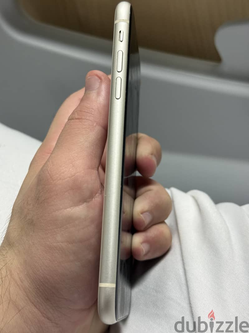 Apple - iPhone 11 4