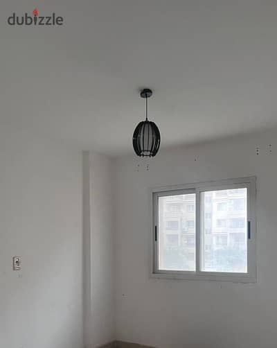 89 sq m apartment for sale in Madinaty B6, prime location Near services and traffic.