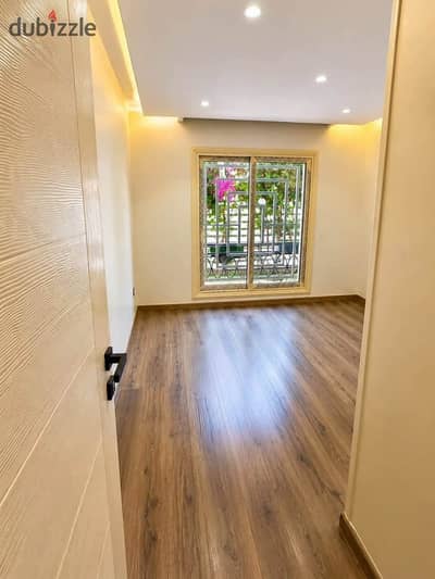 Ground apartment ultra super lux in Al-Khamayel compound at the lowest price in the place