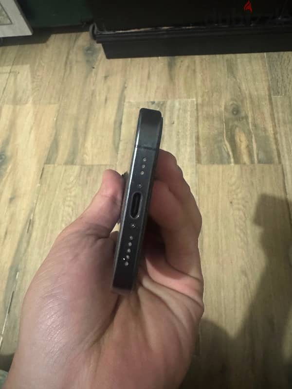 iphone 15 pro 4