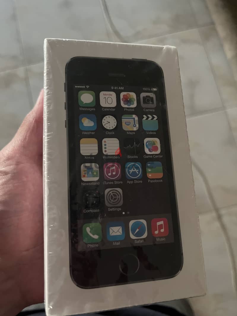 Apple - iPhone 5s 5