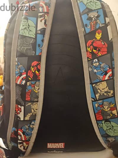 شنطة smiggle marvel للبيع