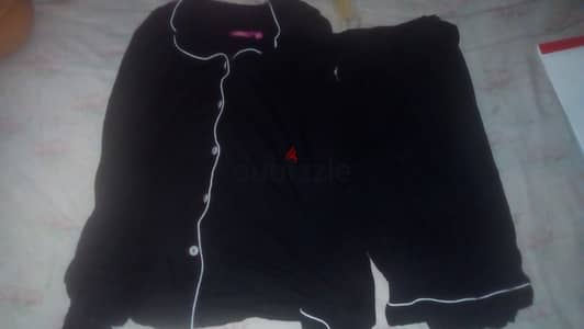طقم بيجاما كارينا - مقاس XL-2XL - جديد وفي حالة ممتازة