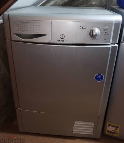 مجفف ملابس اندست Indesit