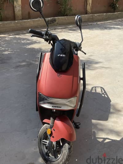 اسكوتر  كهرباء بطاريات ليثيوم Keeway Ezi Rio موديل2026 1500cc