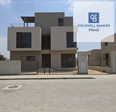 فرصة حقيقية للسكن والاستثمار في واحدة من أقوى مواقع سوديك إيست فيلا 500 م جاهزه للأستلام  باطلاله مميزه في Sodic East هليوبليس الجديده 5 غرف