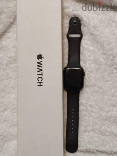 ​Apple Watch SE 44mm Space Gray بالعلبة والأصلية
