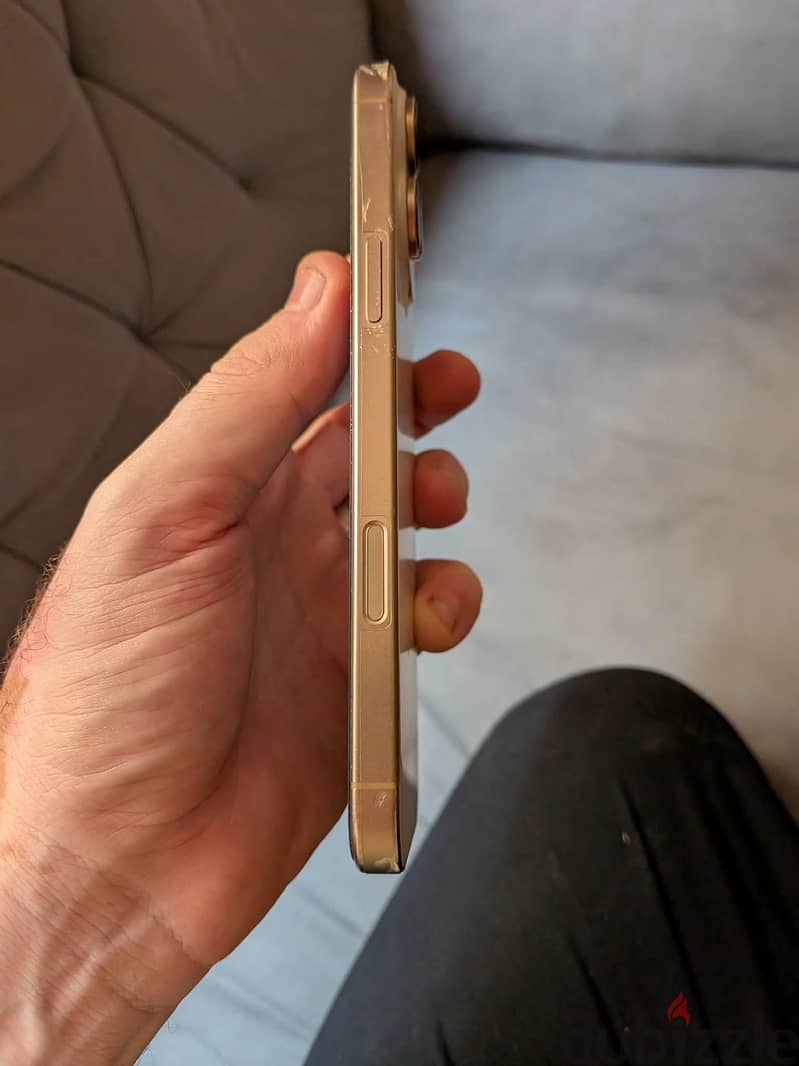Apple - iPhone 16 Pro Max 3