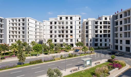 "3 beds +Nanny - Immediate Delivery with 10% Down Payment over 8 Years – Limited Time Offer | Strategically Located Directly on the Suez Road | Creek
