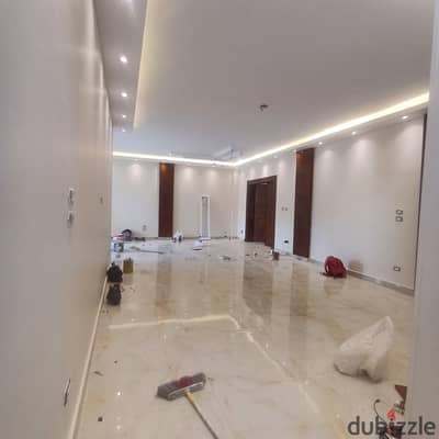  شقة فاخرة للإيجار في كمباوند الخمائل – المرحلة الأولى | 200م | Double View