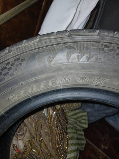 فردة كاوتش مقاس 185/65R14 تايلاندي بحالة الزيرو بدون أي لحامات