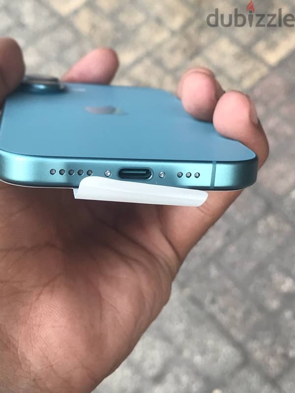 IPhone 16 4