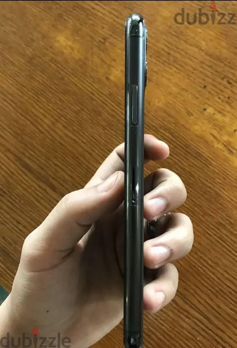 Apple - iPhone 11 Pro Max 2