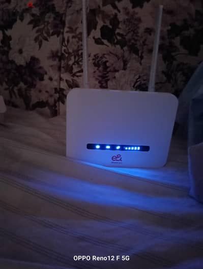 `راوتر e& اتصالات S50 4G LTE بالكرتونة`