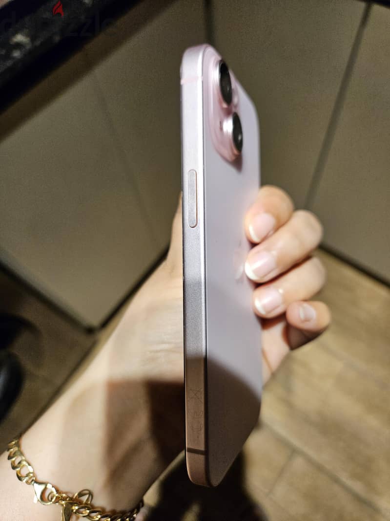 Apple - iPhone 15 2