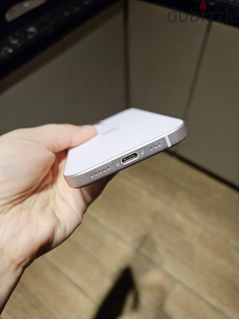 Apple - iPhone 15 4