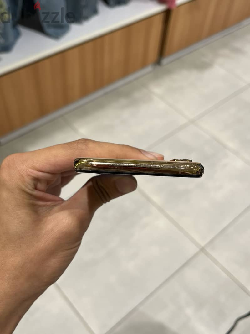 Apple - iPhone XS 1